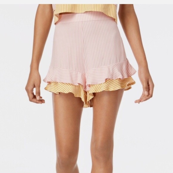 LOVE FIRE Striped Ruffled Flirty Shorts NWT XL - Picture 1 of 8